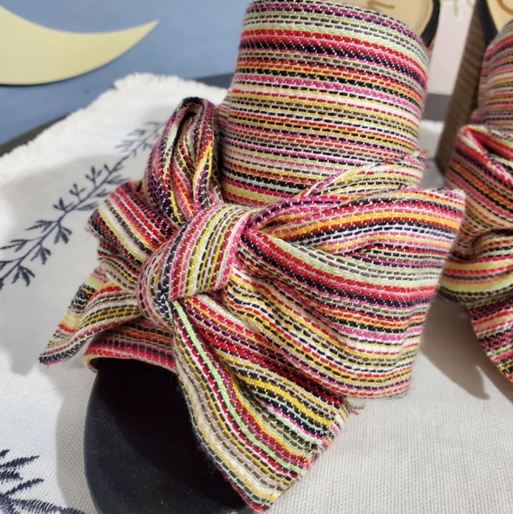 Size 6.5 Multicolor Woven YUMI Mules - Picture 2 of 8